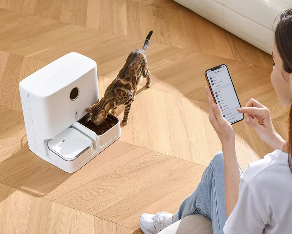 automatic wifi pet feeder